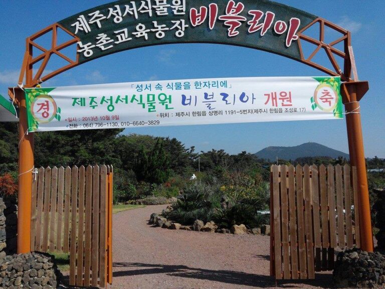 1382245_168215193386212_2032825654_n